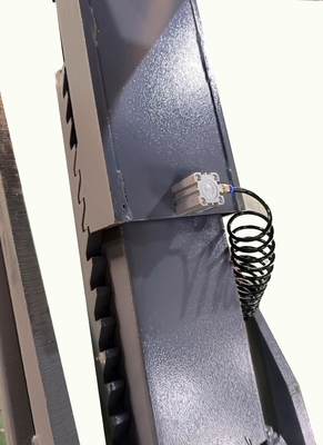 Ultra Thin Small Car Lifter met dubbele cilinder Hydraulische Lift Lifting Capaciteit 4000kgs