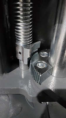 Liftcapaciteit 4000 kg Dubbele post 12000 lbs Hydraulische autolifter voor een ongeval auto
